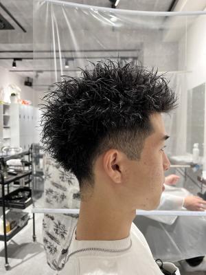 メンズヘア整形スパイラルパーマ波巻きツイストメンズパーマ髪型