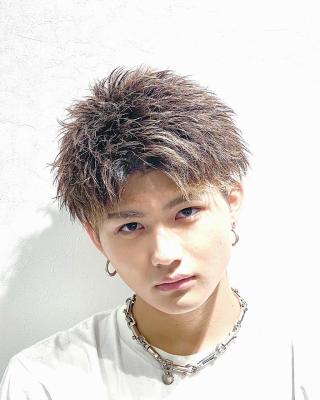 メンズヘア整形スパイラルパーマ波巻きツイストメンズパーマ髪型