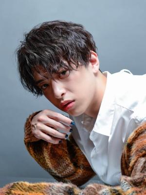 メンズヘア整形スパイラルパーマ波巻きツイストメンズパーマ髪型 メンズヘア整形スパイラルパーマ波巻きツイストメンズパーマ髪型