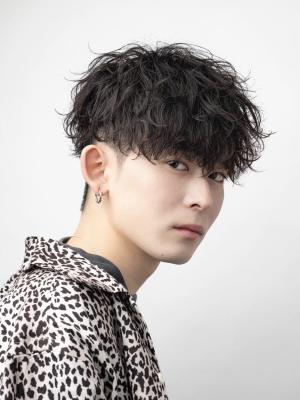メンズヘア整形スパイラルパーマ波巻きツイストメンズパーマ髪型 メンズヘア整形スパイラルパーマ波巻きツイストメンズパーマ髪型