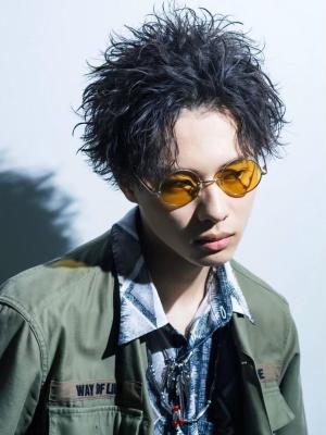 メンズヘア整形スパイラルパーマ波巻きツイストメンズパーマ髪型 メンズヘア整形スパイラルパーマ波巻きツイストメンズパーマ髪型