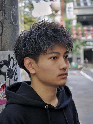 メンズヘア整形スパイラルパーマ波巻きツイストメンズパーマ髪型 メンズヘア整形スパイラルパーマ波巻きツイストメンズパーマ髪型のイメージ画像