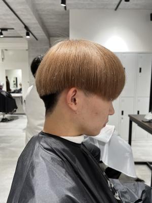 メンズヘア整形スパイラルパーマ波巻きツイストメンズパーマ髪型 メンズヘア整形スパイラルパーマ波巻きツイストメンズパーマ髪型のイメージ画像