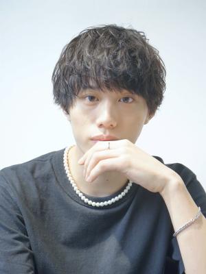 メンズヘア整形スパイラルパーマ波巻きツイストメンズパーマ髪型