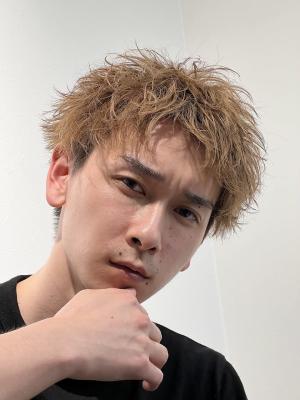メンズヘア整形スパイラルパーマ波巻きツイストメンズパーマ髪型