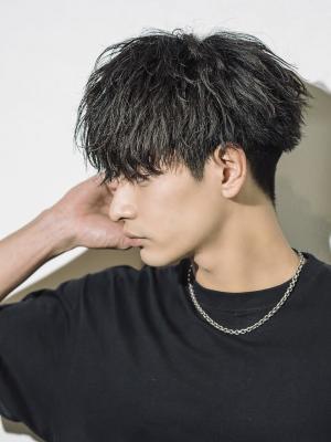メンズヘア整形スパイラルパーマ波巻きツイストメンズパーマ髪型 メンズヘア整形スパイラルパーマ波巻きツイストメンズパーマ髪型