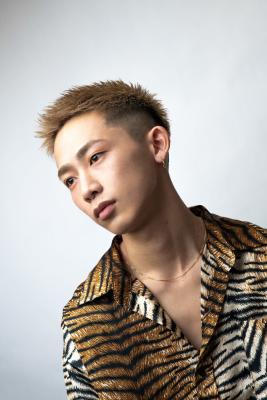 メンズヘア整形スパイラルパーマ波巻きツイストメンズパーマ髪型