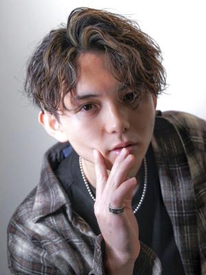 メンズヘア整形スパイラルパーマ波巻きツイストメンズパーマ髪型 メンズヘア整形スパイラルパーマ波巻きツイストメンズパーマ髪型