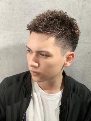 メンズヘア整形スパイラルパーマ波巻きツイストメンズパーマ髪型 メンズヘア整形スパイラルパーマ波巻きツイストメンズパーマ髪型