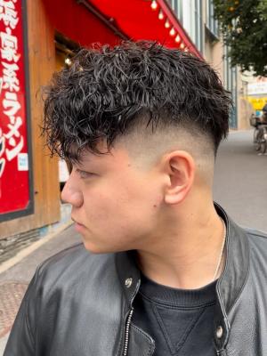メンズヘア整形スパイラルパーマ波巻きツイストメンズパーマ髪型 メンズヘア整形スパイラルパーマ波巻きツイストメンズパーマ髪型