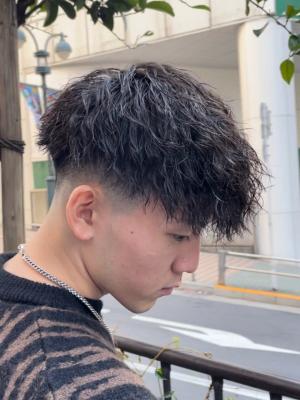 メンズヘア整形スパイラルパーマ波巻きツイストメンズパーマ髪型 メンズヘア整形スパイラルパーマ波巻きツイストメンズパーマ髪型