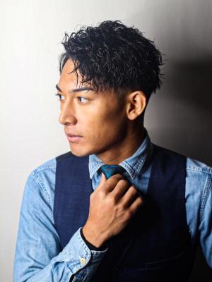 メンズヘア整形スパイラルパーマ波巻きツイストメンズパーマ髪型 メンズヘア整形スパイラルパーマ波巻きツイストメンズパーマ髪型