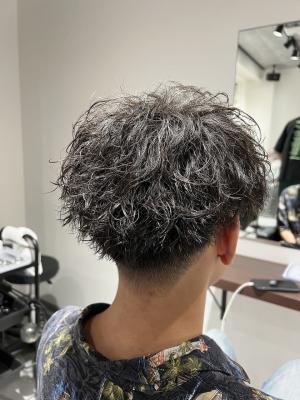 メンズヘア整形スパイラルパーマ波巻きツイストメンズパーマ髪型