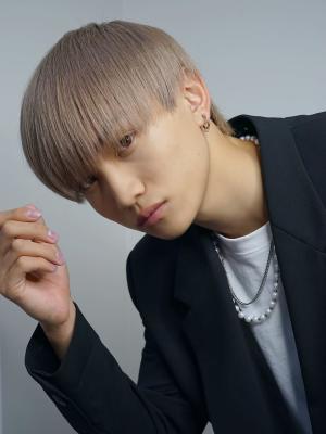 メンズヘア整形スパイラルパーマ波巻きツイストメンズパーマ髪型 メンズヘア整形スパイラルパーマ波巻きツイストメンズパーマ髪型