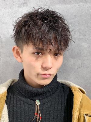 メンズヘア整形スパイラルパーマ波巻きツイストメンズパーマ髪型 メンズヘア整形スパイラルパーマ波巻きツイストメンズパーマ髪型