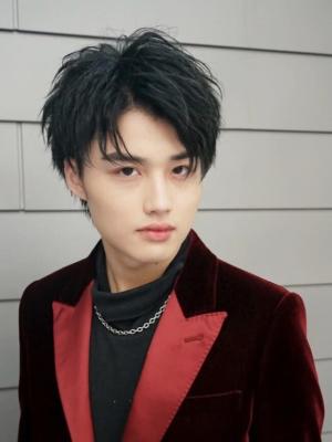 メンズヘア整形スパイラルパーマ波巻きツイストメンズパーマ髪型