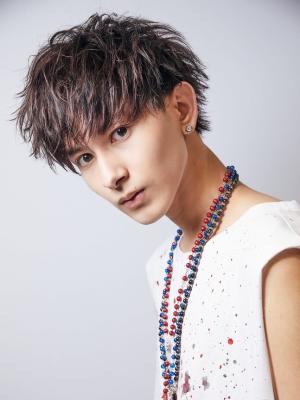 メンズヘア整形スパイラルパーマ波巻きツイストメンズパーマ髪型 メンズヘア整形スパイラルパーマ波巻きツイストメンズパーマ髪型