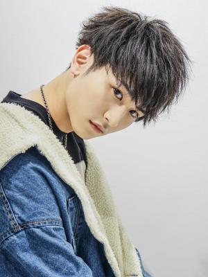 メンズヘア整形スパイラルパーマ波巻きツイストメンズパーマ髪型 メンズヘア整形スパイラルパーマ波巻きツイストメンズパーマ髪型