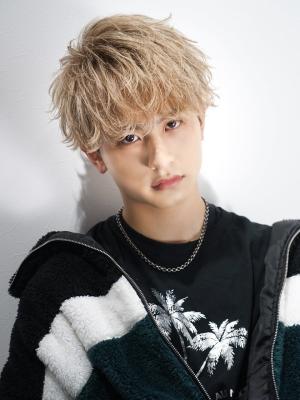 メンズヘア整形スパイラルパーマ波巻きツイストメンズパーマ髪型 メンズヘア整形スパイラルパーマ波巻きツイストメンズパーマ髪型