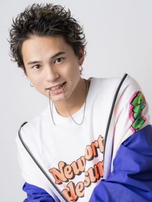 メンズヘア整形スパイラルパーマ波巻きツイストメンズパーマ髪型 メンズヘア整形スパイラルパーマ波巻きツイストメンズパーマ髪型