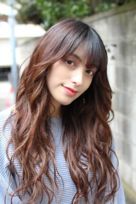 ロングカーリーヘア ロングカーリーヘアのイメージ画像