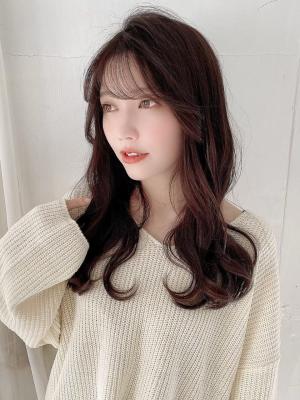 韓国風レイヤーヘアエギョモリシースルーバングヨシンモヘア巻きのイメージ画像