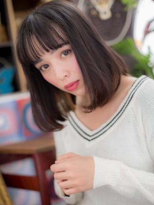 黒髪インナーカラー小顔シースルーバング　ダークアッシュ