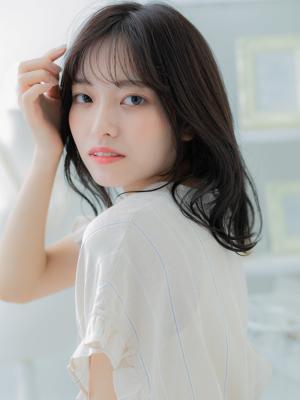 暗髪バレイヤージュくせ毛風エアリーミディ　ダークアッシュ