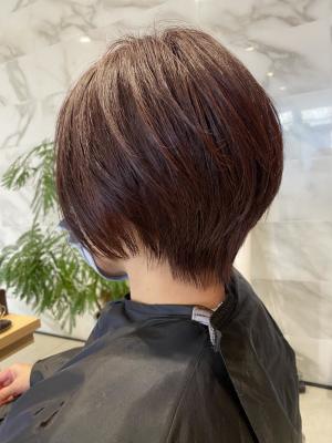 レッドベース×ショートヘア