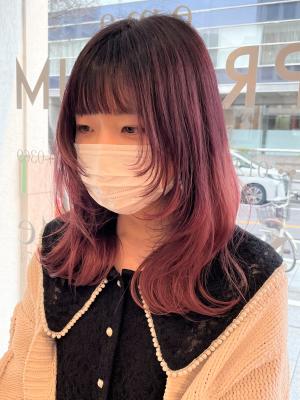 顔周りレイヤー×セミロング×カシスピンクカラー