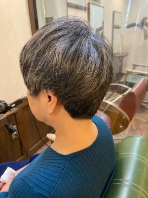 丸みのあるベリーショート