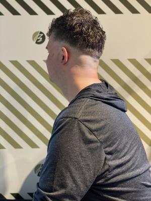 フェードスタイル【BARBER-BAR】