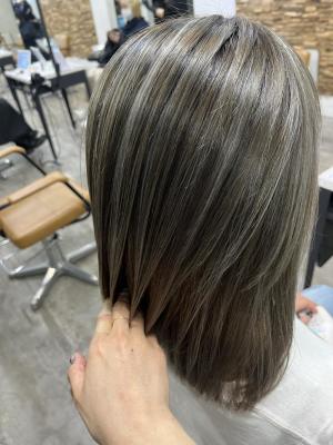 白髪ぼかしハイライトイルミナカラー池袋