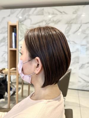 耳掛け軽めボブ