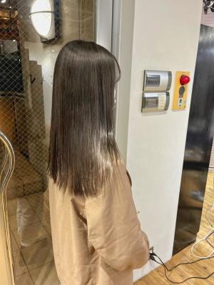 ホワイトグレージュ　ボブルフ　くすみブルー