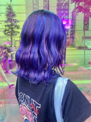 青と紫のMIXカラーのイメージ画像