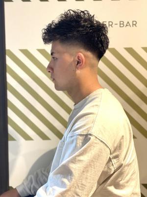 大人の外国人風癖毛パーマ【BARBER-BAR】