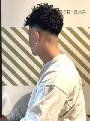 大人の外国人風癖毛パーマ【BARBER-BAR】