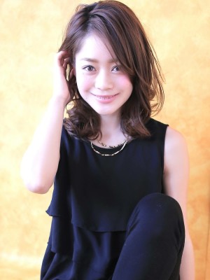 艶っぽい質感が決め手！大人セミディ