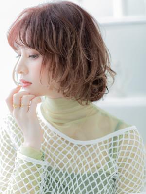 春パーマシースルーバングくせ毛風波巻きボブ ツートーンカラー 春パーマシースルーバングくせ毛風波巻きボブ ツートーンカラー