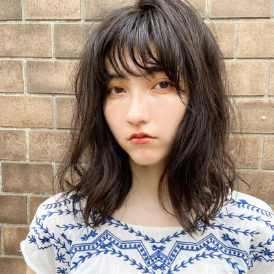 大人可愛いミディアムヘア