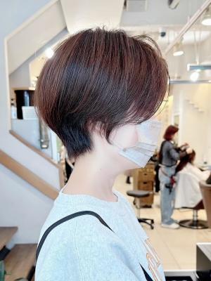 大人可愛い束感 耳掛けひし形ハンサムショートボブ【近藤】横浜 大人可愛い束感 耳掛けひし形ハンサムショートボブ【近藤】横浜