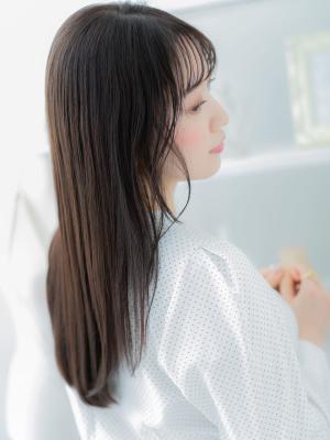 透けバング黒髪バレイヤージュロングレイヤー グレージュアッシ 透けバング黒髪バレイヤージュロングレイヤー グレージュアッシ