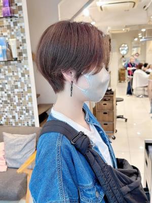 大人可愛い束感 耳掛けひし形丸みハンサムショート【近藤】横浜 大人可愛い束感 耳掛けひし形丸みハンサムショート【近藤】横浜