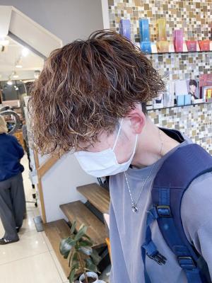 横浜☆マッシュ 刈り上げ ツイスパ 波巻きパーマ