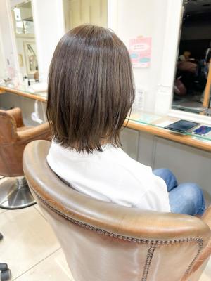 オリーブグレー/切りっぱなしボブ【横浜】k