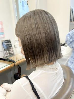 オリーブグレー 切りっぱなしボブ【横浜】k