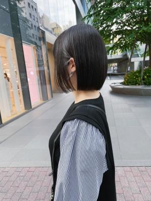 収まり良い切りっぱなしボブ