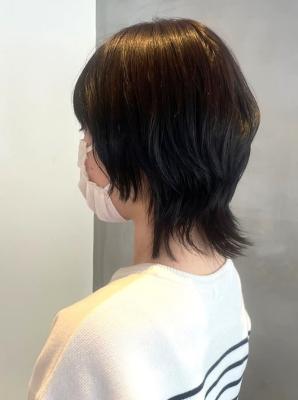 外ハネミディ　レイヤーカット　ウルフカット