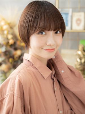 透け感前下がりナチュラルマッシュショート　カーキベージュ
